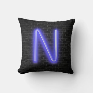 Inledande N i Neon Marquee på Brick Kudde