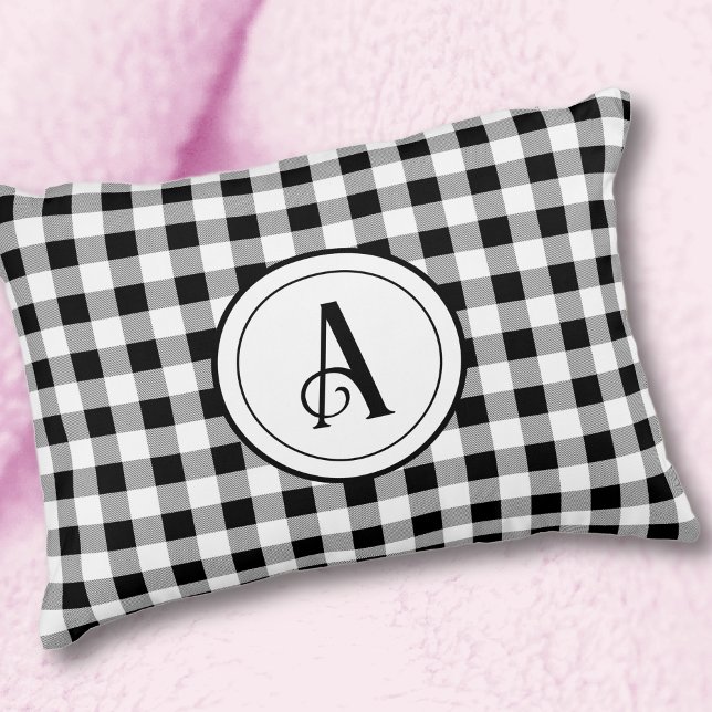 Inledande, svart och vit buffring 16 x 12 prydnadskudde (Skapare uppladdad)