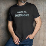 Inmatningsnr PO 1135809 Retro Typography T Shirt<br><div class="desc">Light blue grått retro typography for the berömd inmate no,  PO1135809.</div>