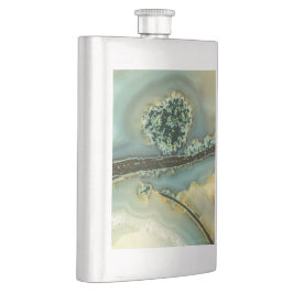 Innanför en halvädelsten fickplunta