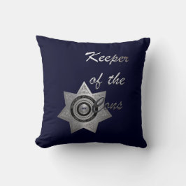 Innehavare av Cons C.O-officer Pillow Silver Kudde