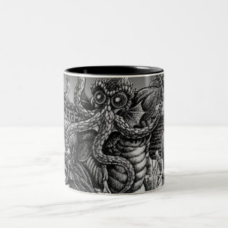 Innsmouth djupt en som går tillbaka till R'lyeh Två-Tonad Mugg