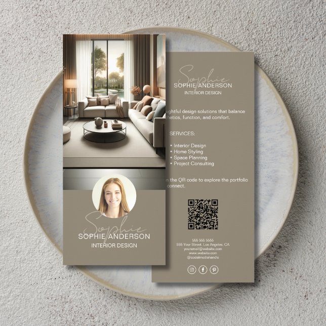 Inredningsdesigner Skriptnamn Foto QR Taupe Reklamkort (Interior Designer Script Name Photo QR Taupe Rack Card)