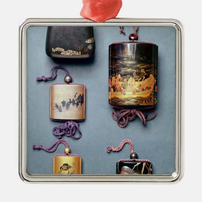 Inro- och tobakpåse julgransprydnad metall (Framsidan)