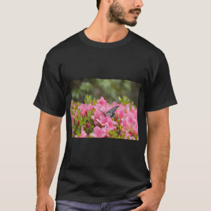 Insekt och vackra blommor t shirt