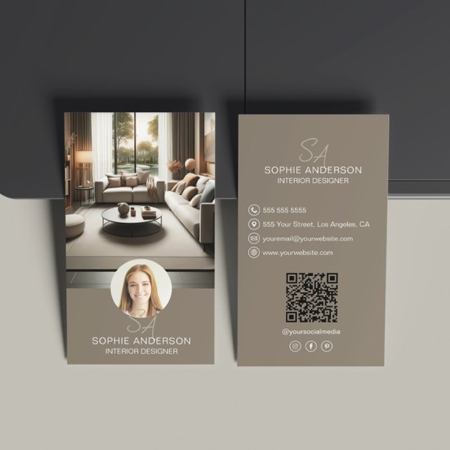 Insida Designer Monogram Photo QR Taupe Visitkort (Interior Designer Monogram Photo QR Taupe Business Card)