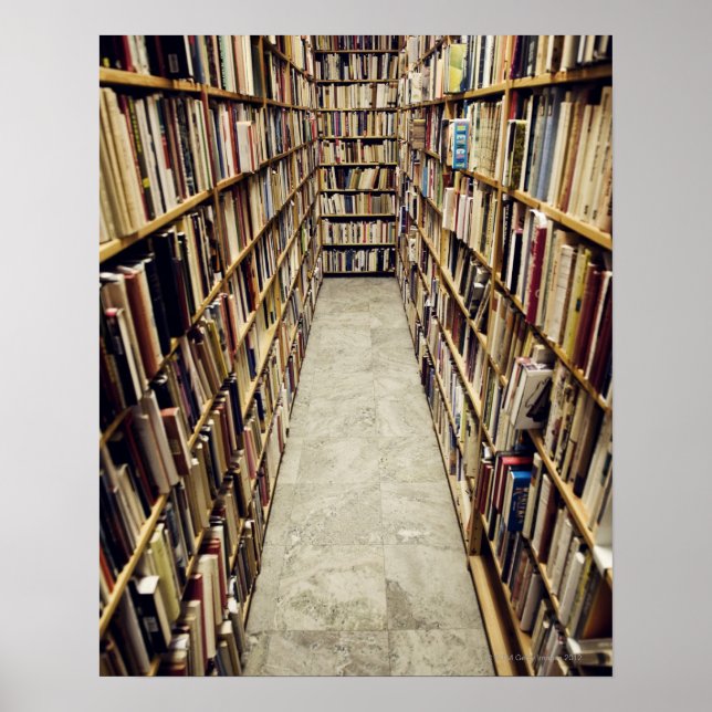 Insida i en Sverige för andrahandsbokhandel. Poster (Framsidan)