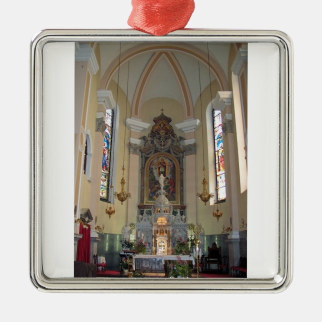 insida kyrkan av Brezje, Slovenien Julgransprydnad Metall (Framsidan)