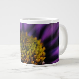Insidan av en lila blomma Jumbo kaffemugg Mugg