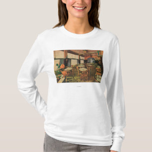 Insidan beskådar av vallmorummet på Maryland Hot Tee Shirt