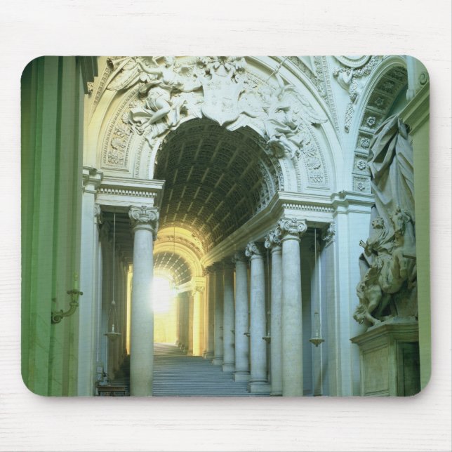 Insidan med beskådar av trappuppgången musmatta (Framsidan)