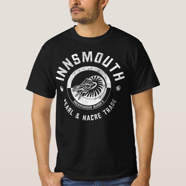 Insmouth Marsh's Pearl Trade Lovecraft T Shirt (Framsida)