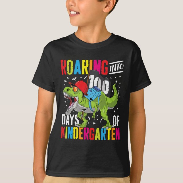 Inspelning i 100 dagars Kindergarten Roligt T Rex  T Shirt (Framsida)