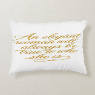 Inspirational Quote for Women Throw Pillow Prydnadskudde