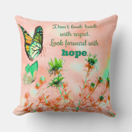 Inspirational Quotes on Hope Throw Pillow Kudde