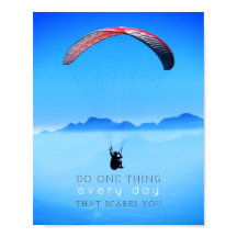 Inspirationsoffert gör ett Sak-paragliseringsfoto