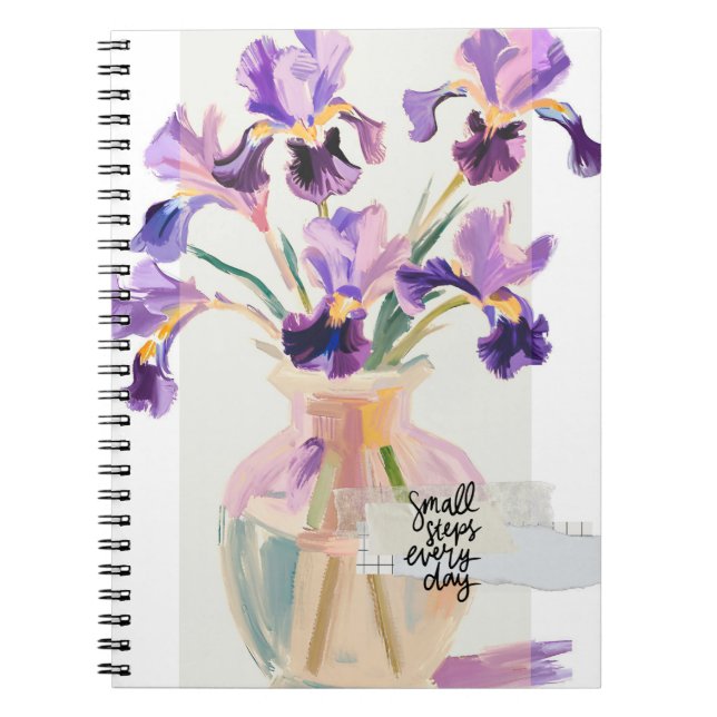 Inspirerande moderna lila irisblommor i en vas anteckningsbok (Framsidan)