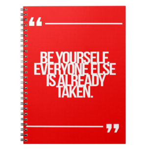 Inspireras och motivational citationstecken anteckningsbok med spiral