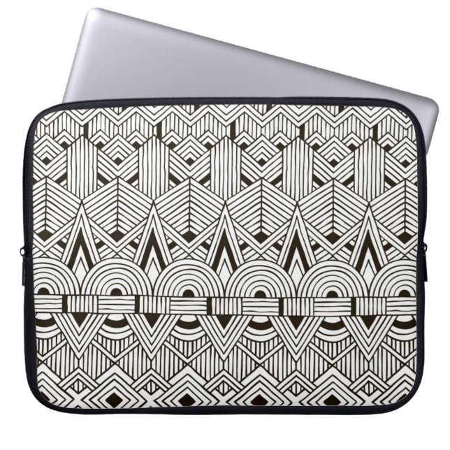 Inspirerat stam- mönster laptop sleeve (Framsidan)