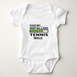 Installation av tennisexpertis tee