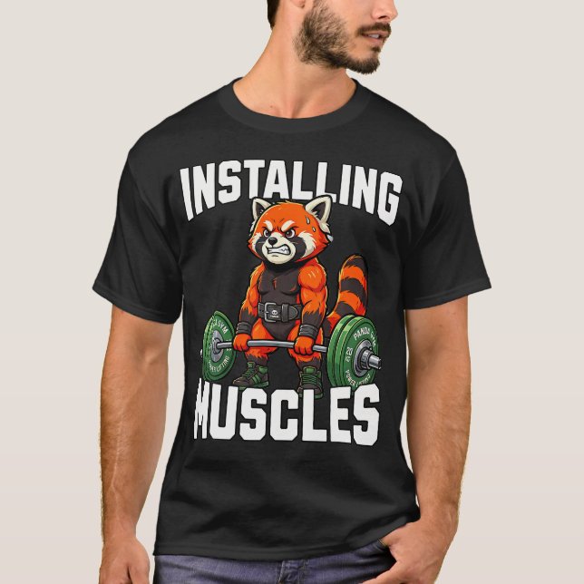 Installing Muscles Red Panda Weightlifting Gym T Shirt (Framsida)