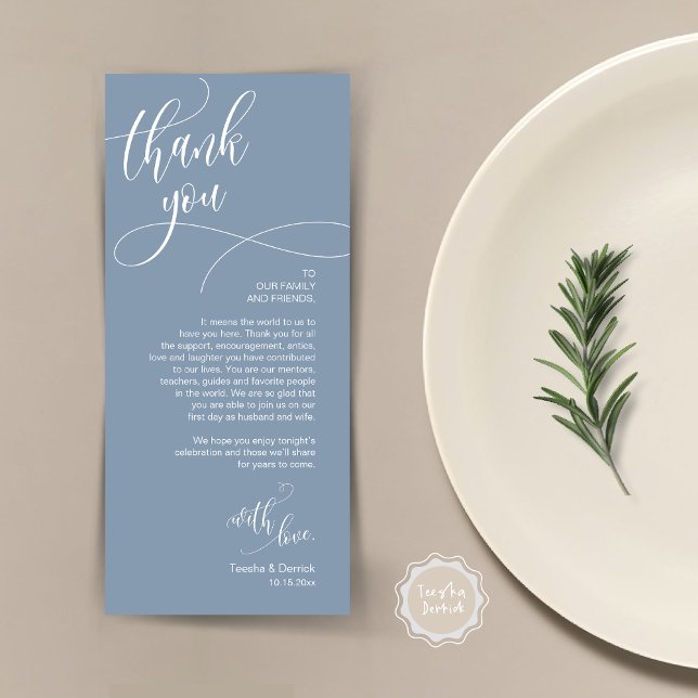 Inställning av Ställe, Tack, modernt skriptkort Program (Wedding Dinner Place Setting Thank You Card, Plate Decor, Modern Calligraphy, in Dusty Blue)