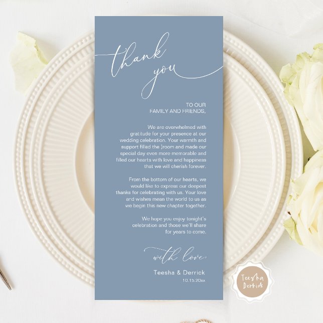 Inställning av tackkort för Romantic Bröllop Ställ Program (Wedding Dinner Place Setting Thank You Card, Modern Romantic Script, in Dusty Blue)