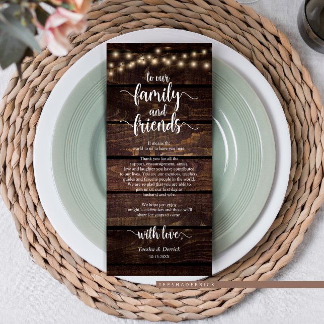 Inställning av tackkort för Ställe i Rustic Bröllo Program (Rustic Wedding Dinner Guest Place Setting Thank You Card, in Dark Wood Cottage String Lights Design.)