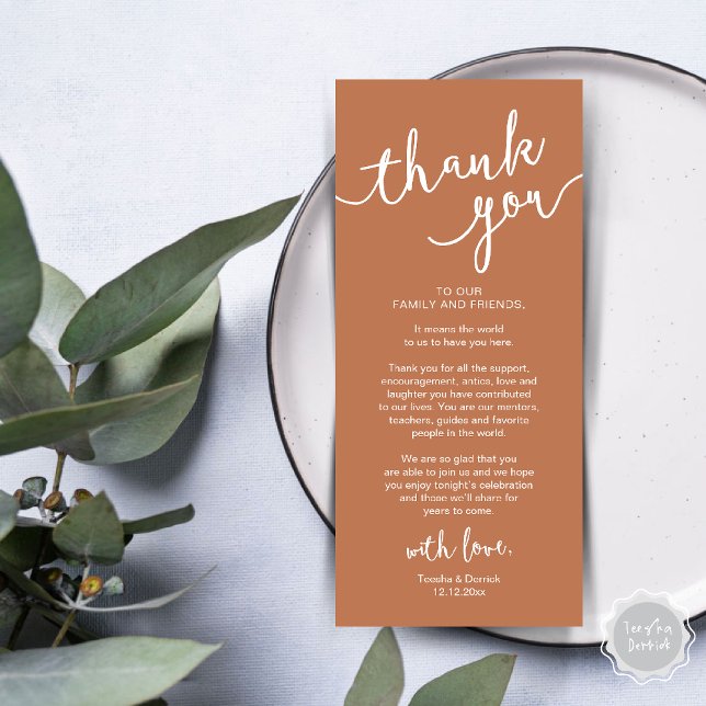 Inställningsmiddagen för Ställe i Rustic Bröllop t Program (Rustic Wedding Place Setting Rehearsal Dinner Thank you Card Plate Decor Copper Terracotta Brown)