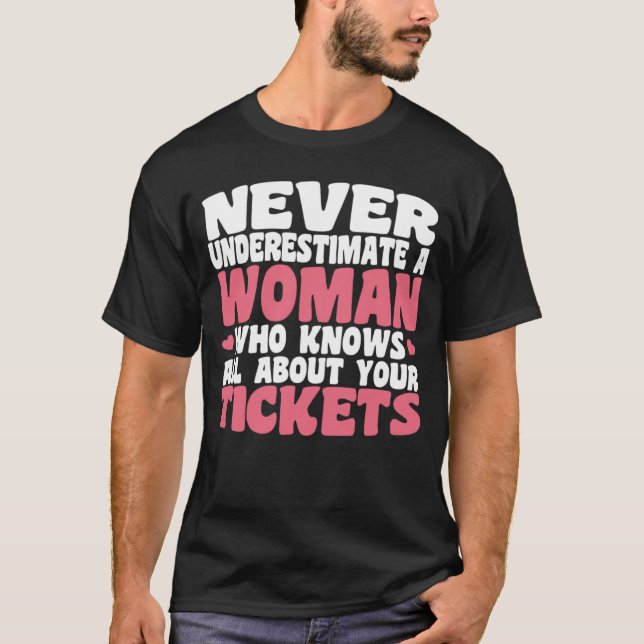 Insurance Woman Knows All About Tickets Insurance T Shirt (Framsida)