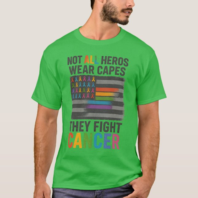 INTE ALLA HEROS-BÄROR SOM DE KASTA CANCER T SHIRT (Framsida)