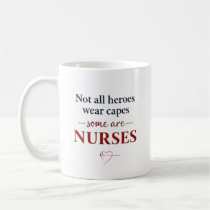 Inte alla hjältar vårdar Personligt namn present Kaffemugg