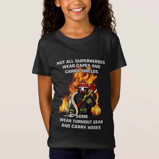 Inte alla superhjältar...brandman t shirt (Framsida)