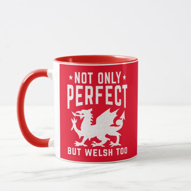 Inte bara Perfekten utan även Wales för Funny Wale Mugg (Vänster)