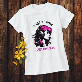 INTE EN TOMBOY Rosa och svart Gamer Girl T Shirt