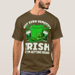 Inte ens på distans irländskt rinnande öl som dric t shirt