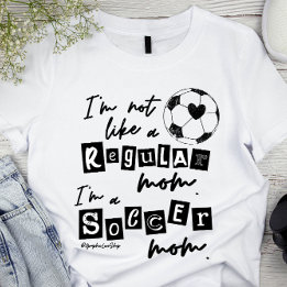 Inte ett vanligt Mamma... Jag är en fotbollsspelar T Shirt