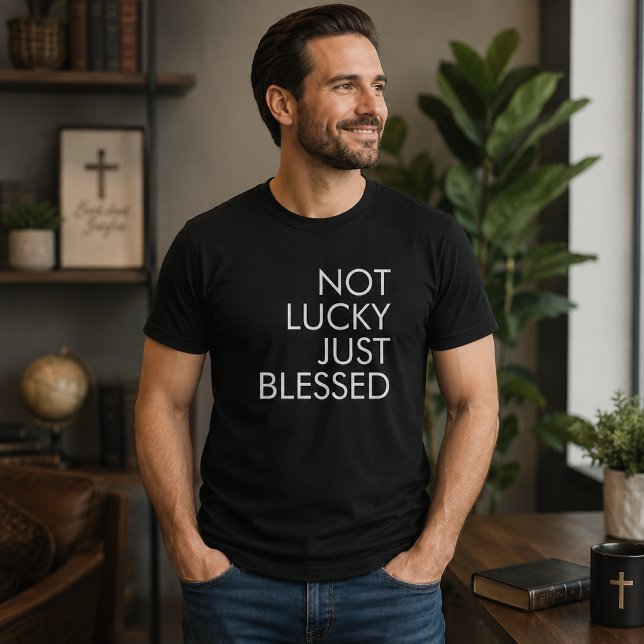 Inte lycklig bara välsignad St. Patrick's kristen T Shirt (Skapare uppladdad)