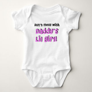 inte med Pappor Lil Girl! T-shirt