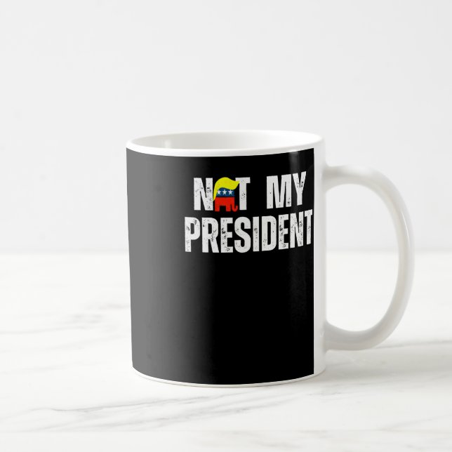 Inte min ordförande Trump 2025 Kaffemugg (Höger)