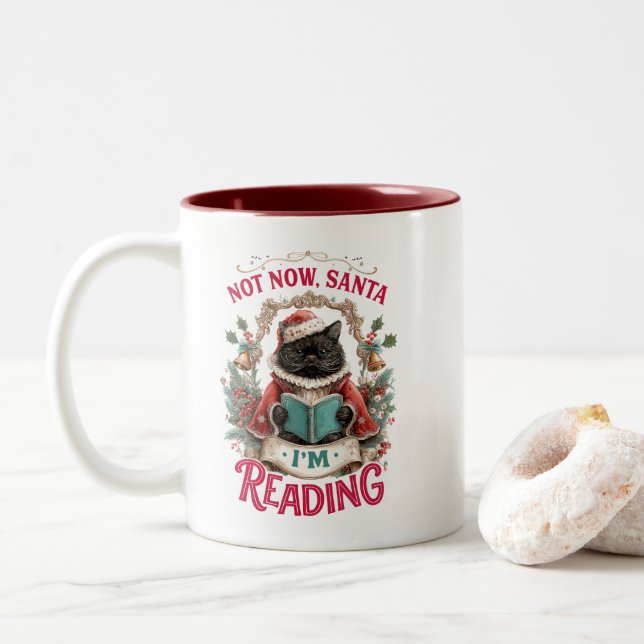 Inte Nu Tomte Jag Läser  Två-Tonad Mugg (Med munk)