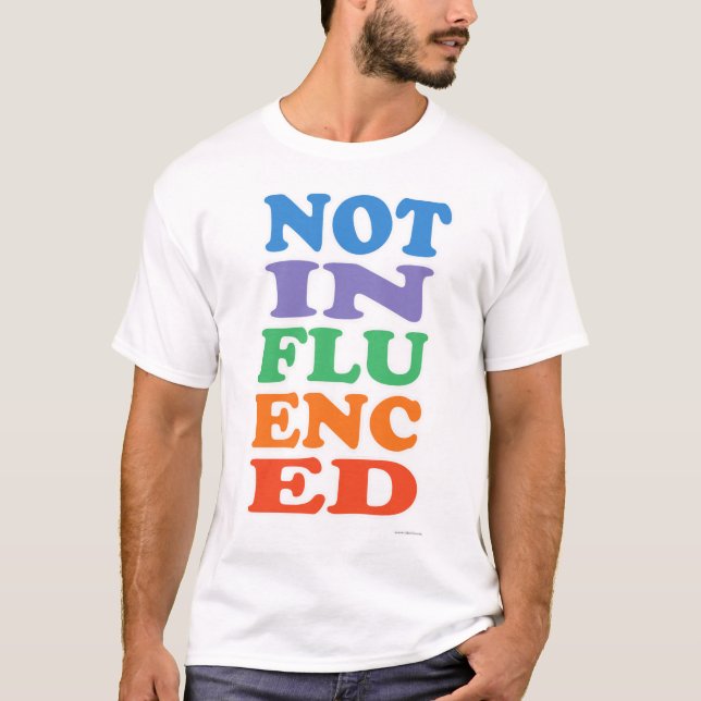 Inte påverkad Social-mediemateriod mot Trendig T Shirt (Framsida)