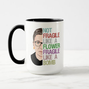 Inte skör som en blomma som en bomb mugg