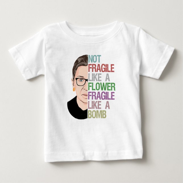Inte skör som en blomma som en bomb t shirt (Framsida)