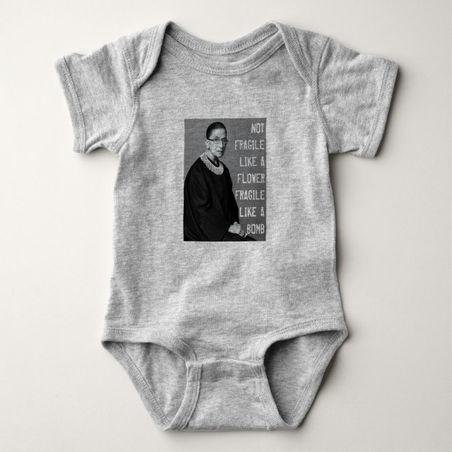 Inte skör som en blomma t shirt (Framsida)