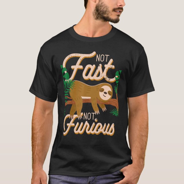 Inte snabb, ej rinnande, ljus, lucka t shirt (Framsida)