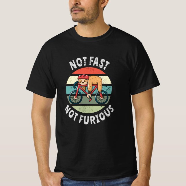 Inte snabb, icke-rökig, lat sovande cykel t shirt (Framsida)