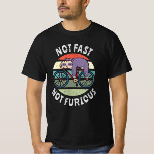 Inte snabb inte rasande lat dovhjort som sover på t shirt