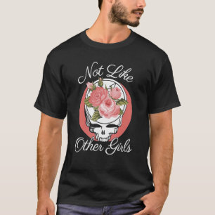 Inte som andra flickor Skullblommor T Shirt