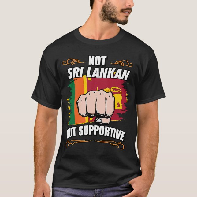 Inte srilankesiska utan stödjande reseturist Sri L T Shirt (Framsida)